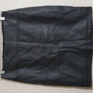 NEW YORK & COMPANY Pencil Leather Skirt 10 black